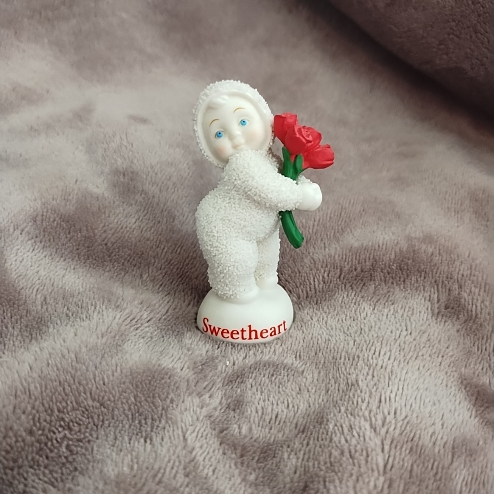 Snowbabies Sweetheart Figurine